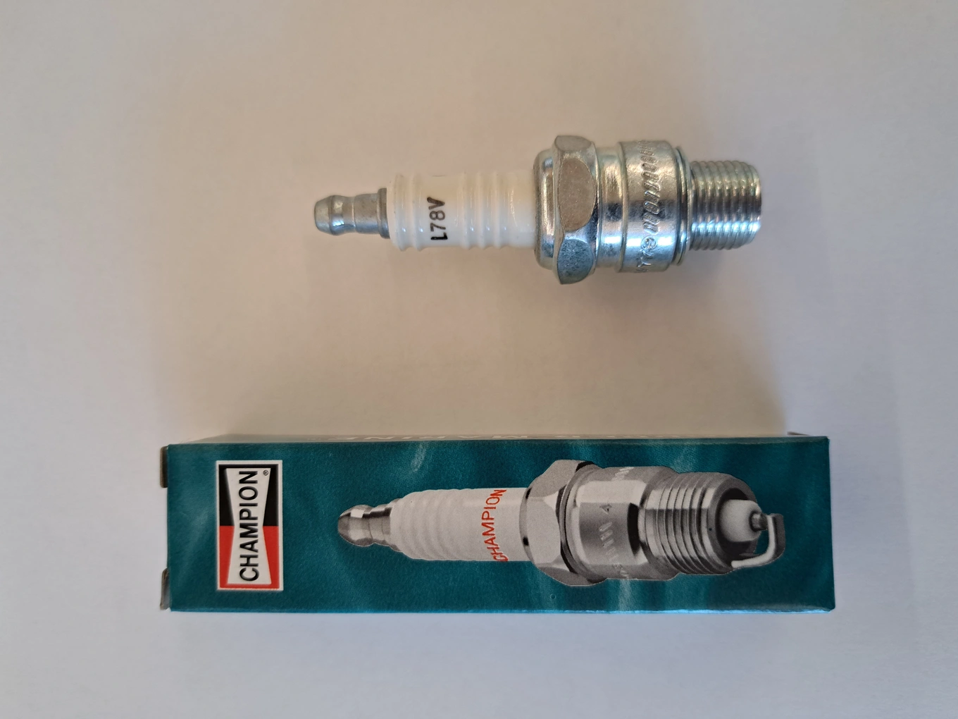 Mercury/Quicksilver Spark Plug Champion Champion L78V (896329833)