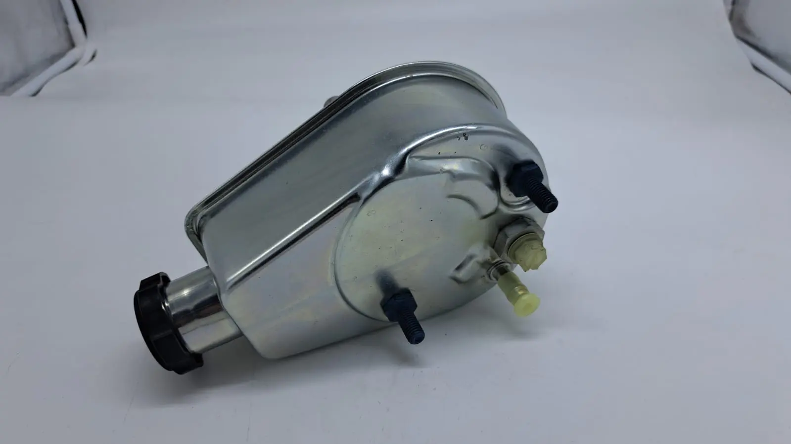 Volvo Penta power steering oil pump (855872)